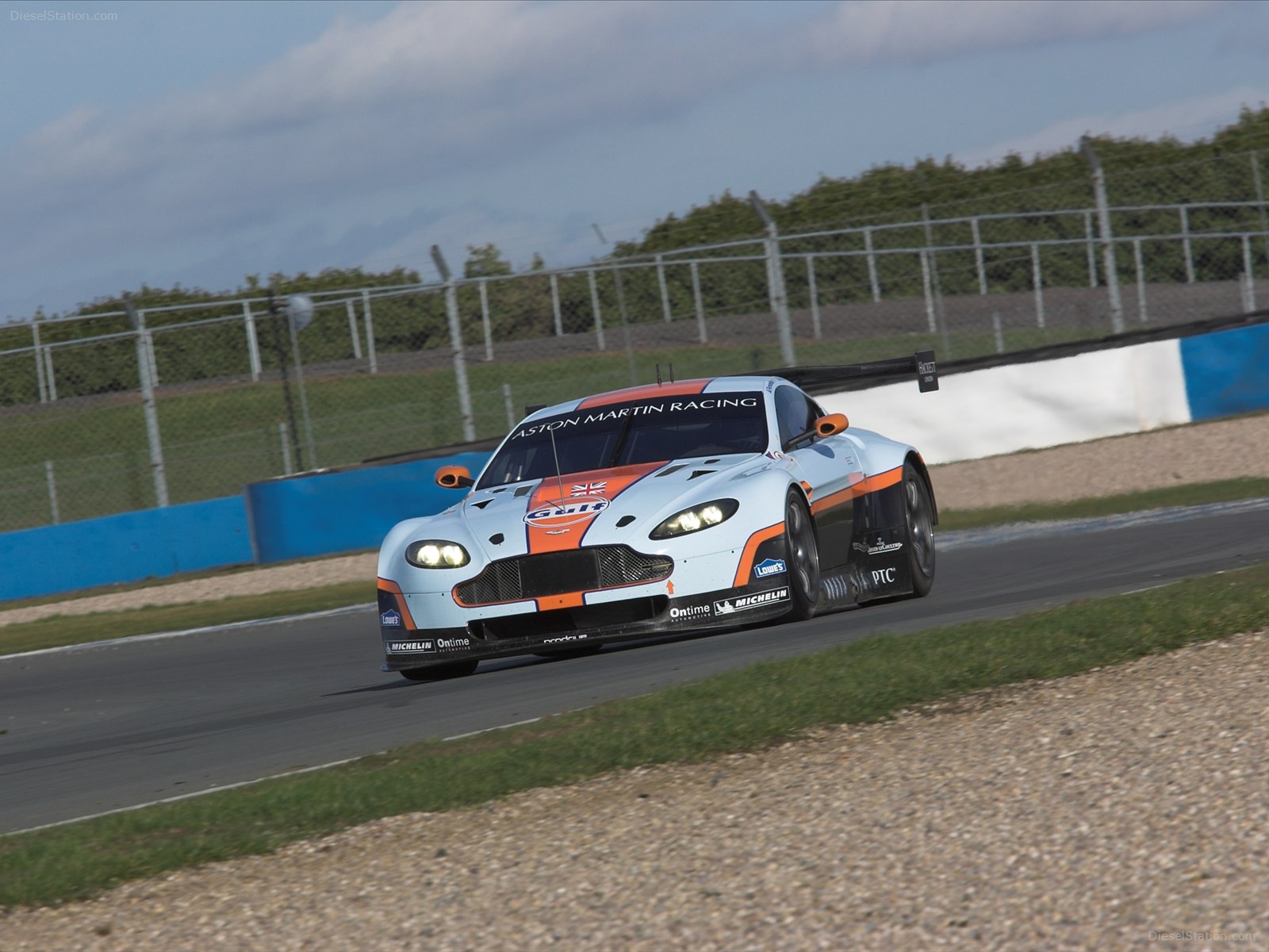 Aston Martin Vantage GTE 2012